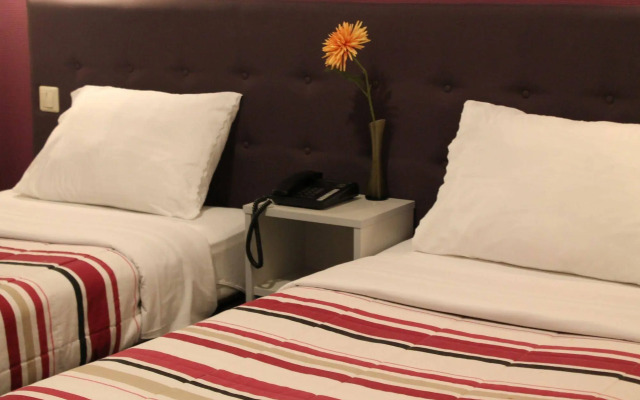 Yasha Hotel