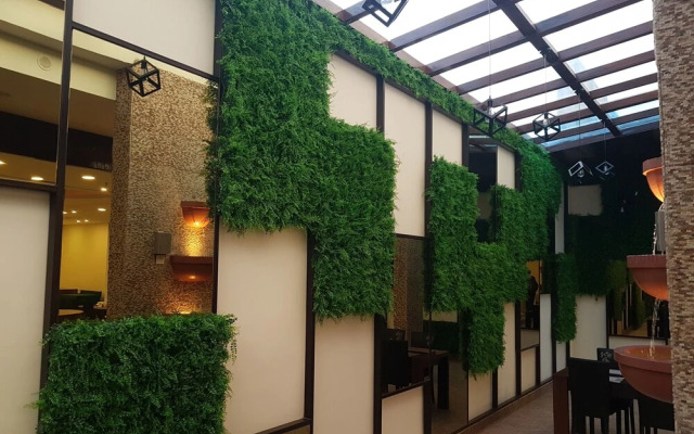 Laperla Hotel