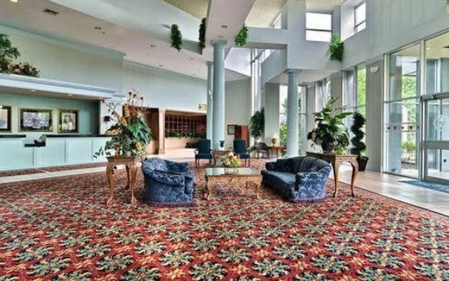 Rodeway Inn & Suites & Conference Center