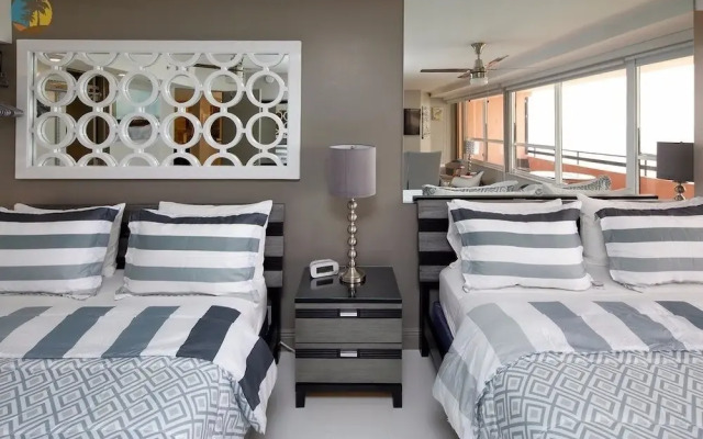 Alexander 1404 - 2 Br Apts