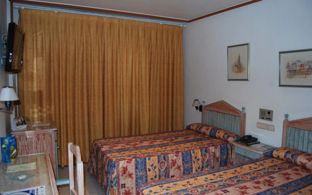 Hotal Azahar