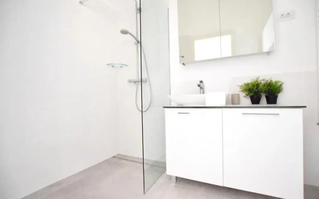 Luxury Apartment by Hi5 - Szervita Suite