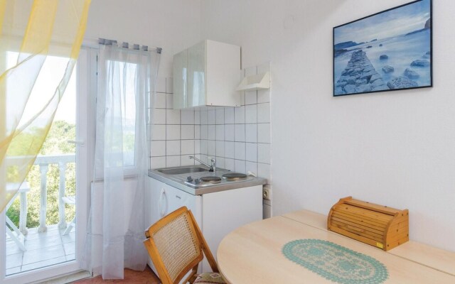 Nice Home in Sreser With Wifi and 3 Bedrooms