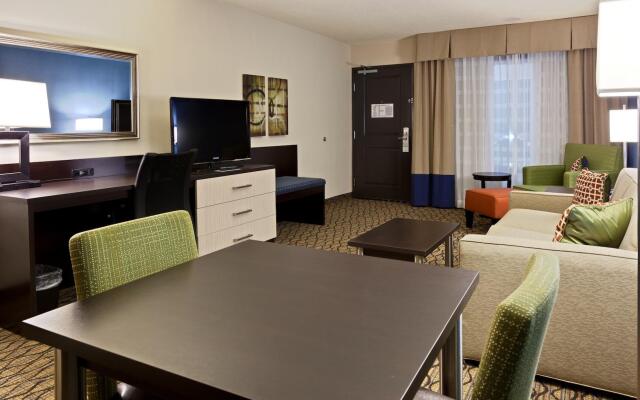 Holiday Inn Hotel & Suites Atlanta Airport-North, an IHG Hotel