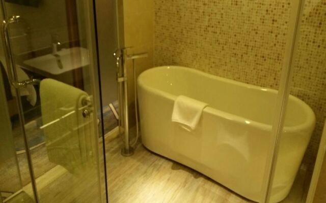 Chongqing Hechuan Wenyue (France) Resort Hotel