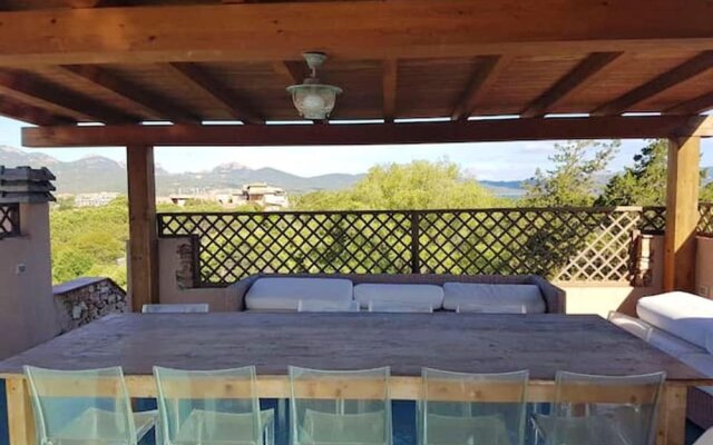 House with 4 Bedrooms in Porto Rotondo, with Wonderful Sea View And Furnished Garden - 600 M From the Beach