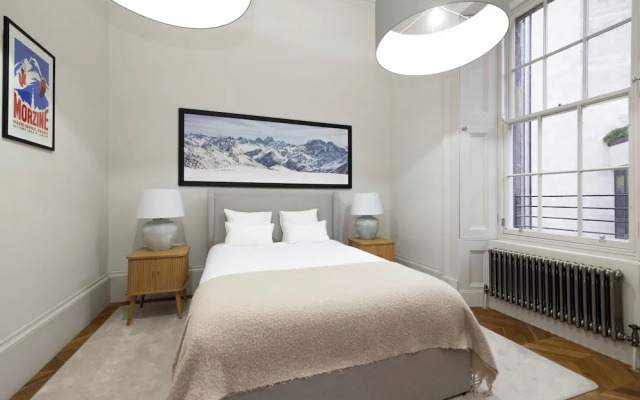 Modern studio in Edinburgh West End