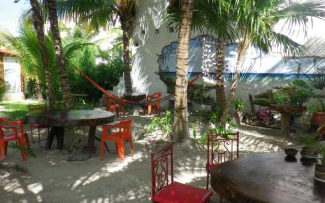 casa cereza café del mar holbox