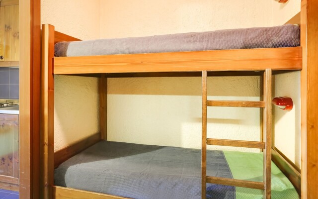 Pretty Holiday Home in Artogne With Patio