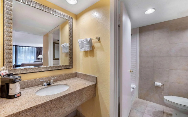 Clarion Inn Orlando International Drive - ICON Park