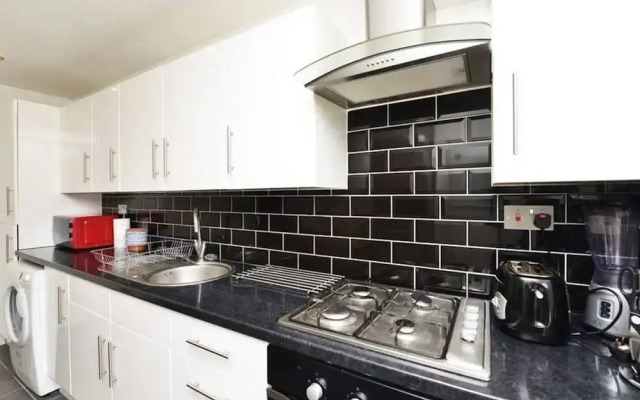 Double Room, Amazing and Cozy Near Kennington