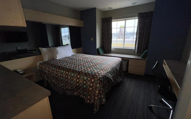 Americas Best Value Inn & Suites Jackson, TN