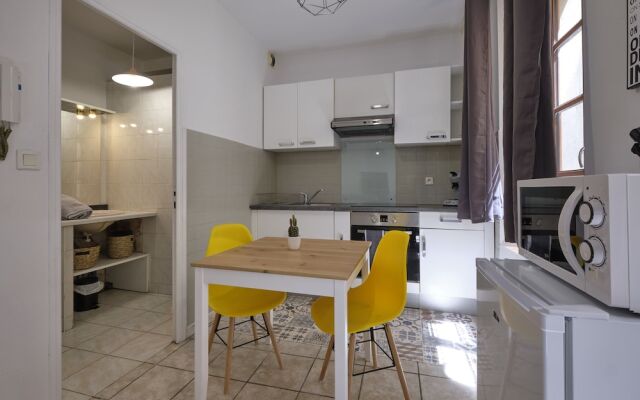 Un cocon avec terrasse en Bastide