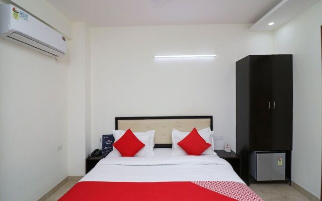 Capital O 22975 Global Inn
