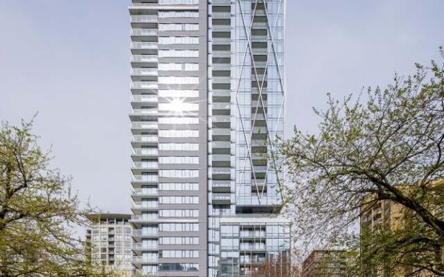 1111 Richards - 1407