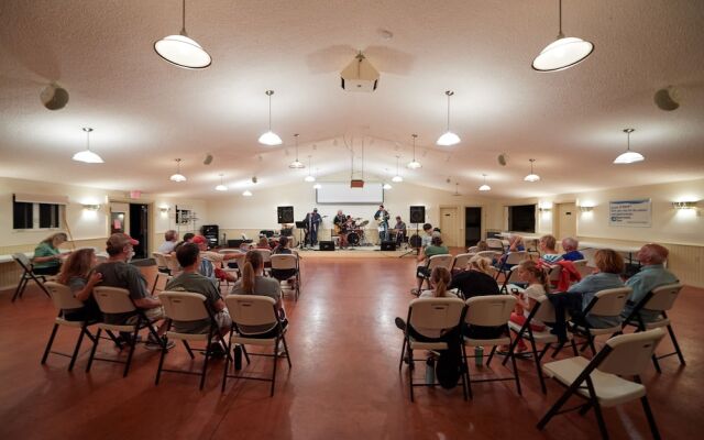 Narrows Too Camping Resort