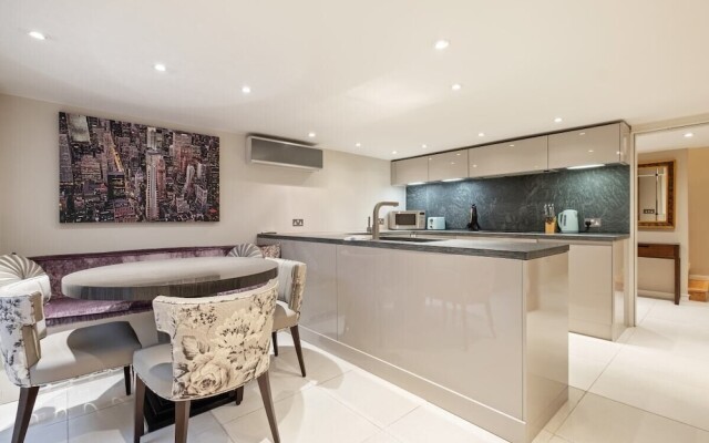 Elegant 3-bed House W/terrace Near Harrods