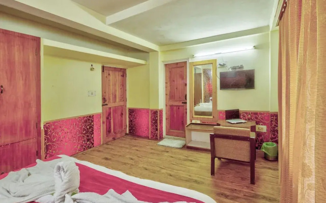 Hotel Monarch Residency