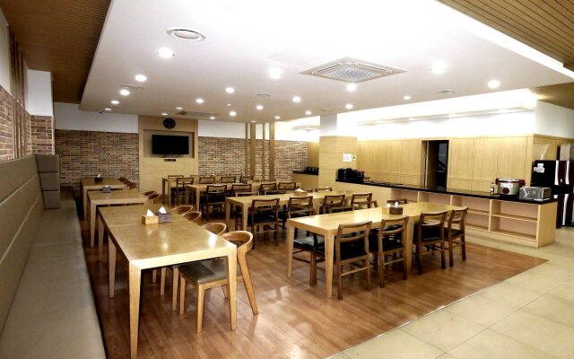 Jeju Raja Tourist Hotel