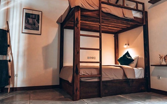 LMBK Surf Camp - Hostel