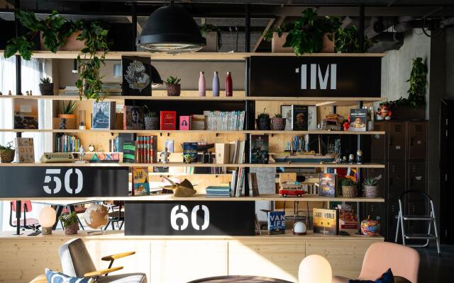 Moxy Bordeaux Hotel