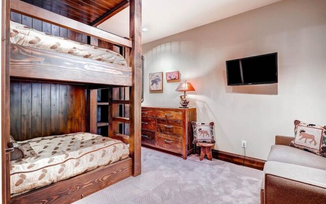 Rocky Mountain Lodge