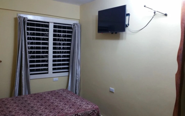 Hostal Sr.Handy Santalla