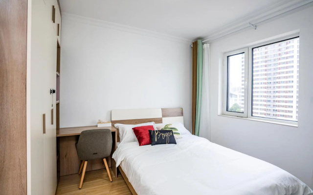 Locals Apartment House 01 – Guest Rooms – Qinhuangdao