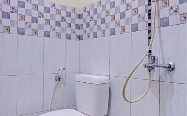 OYO 92322 Hasan House SyariahNearPelabuhan Feri Harbor Bay