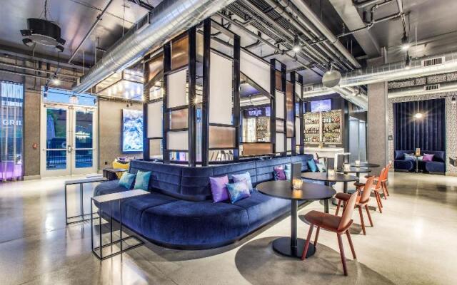 Aloft Dallas Arlington Entertainment District