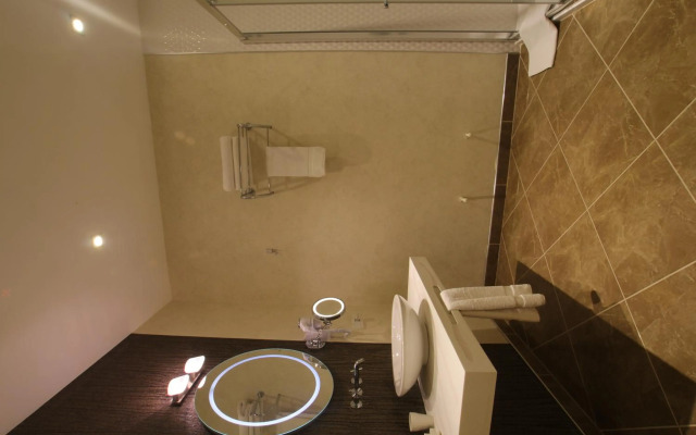 Lale Hotel