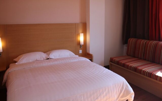 Ibis Hotel (Beijing Wukesong Dacheng Road)