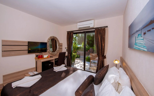 S3 Seahorse Beach Club & Hotel