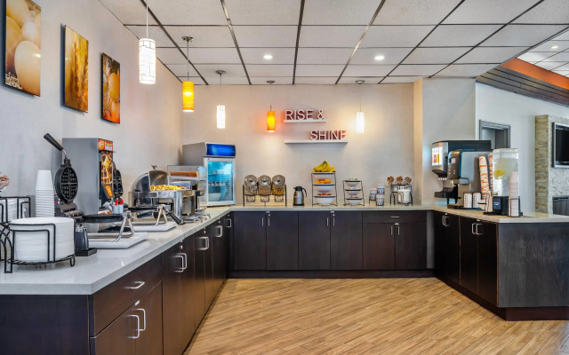 Comfort Inn & Suites Barrie