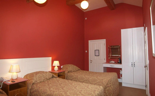 Gleesons Restaurant & Rooms