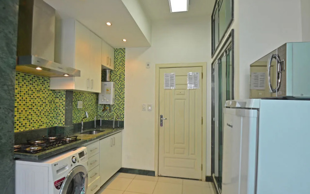 LinkHouse Beautiful High Floor 1-BDR c2-0036