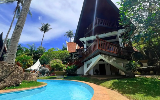 Coco Palace Resort