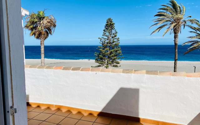 Beautiful house on the beachfront in Costa tropical