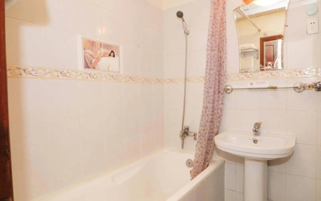 Tan Hoang Long Hotel District 5