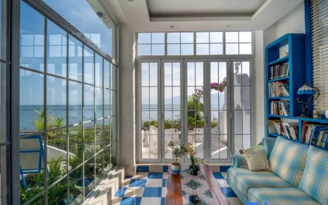 Ocean Talk Seascape Hotel