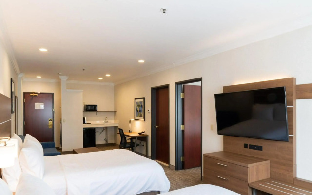 Holiday Inn Express & Suites Davis - University Area by IHG