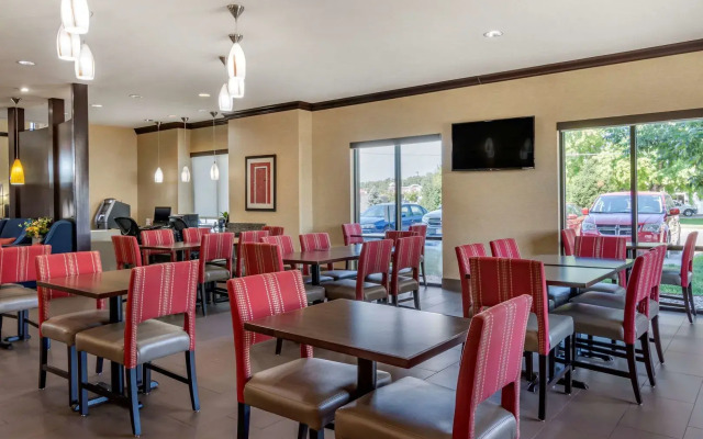 Comfort Suites Manhattan