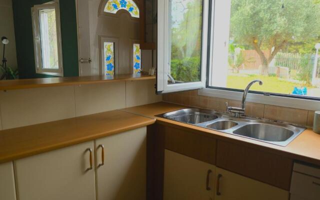 Seaside 5 Bedroom Spacious Villa close to airport