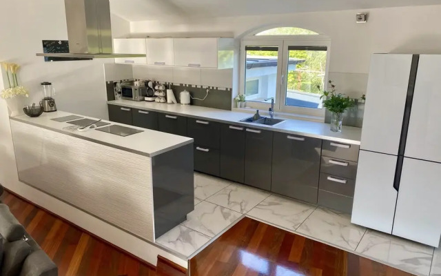 Stunning 3-bedroom Villa With a Private Pool-pula