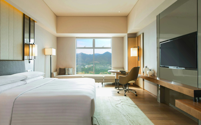 Chongqing Marriott Hotel – Guest Rooms – Chongqing