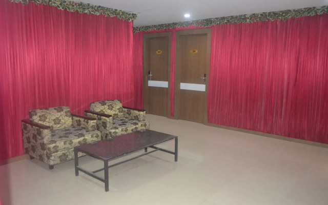 OYO 2574 Z Suites Hotel