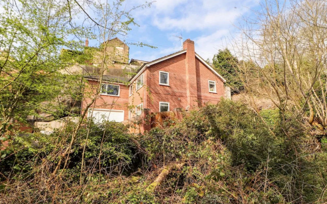 Nant House