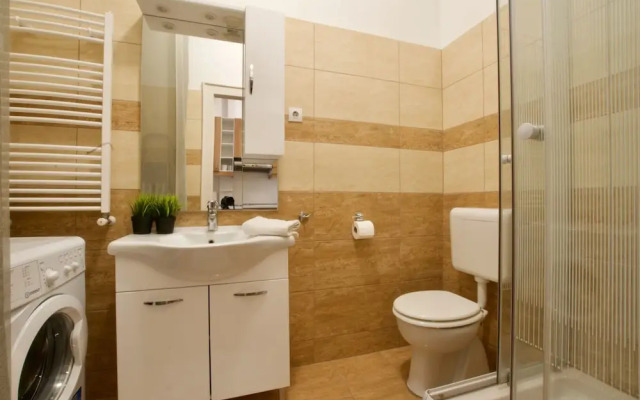 Standard Apartment by Hi5 - AsbÃ³th 15