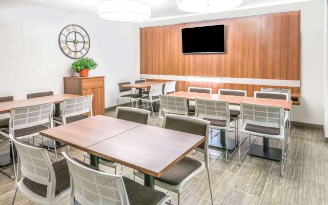 Microtel Inn & Suites by Wyndham Victor/Rochester