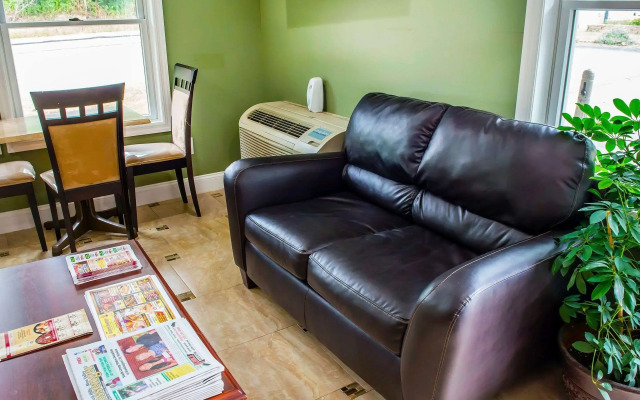 Econo Lodge Jefferson Hills Hwy 51